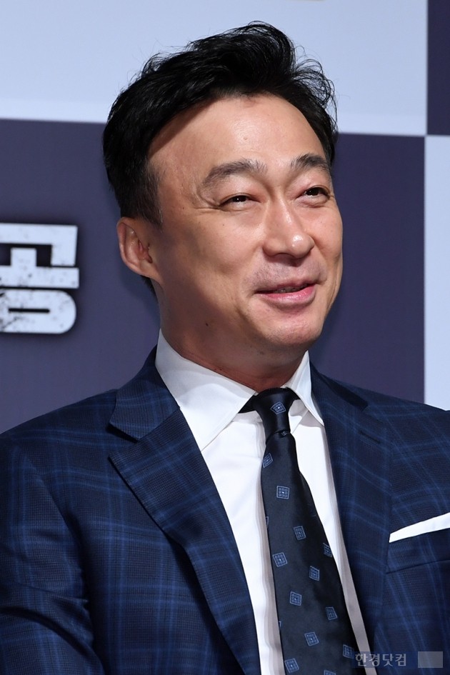 [포토] 이성민, '신뢰감 넘치는 남자'