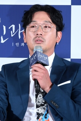 '신과함께2' 하정우 "기대 이상으로 큰 사랑 감사…2편이 더 재밌다"