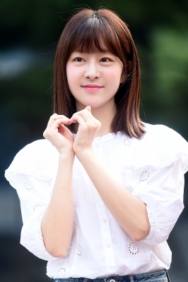 [포토] 라붐 유정, '사랑스럽게 하트~'