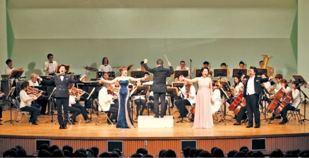 한국전력은 2005년부터 민간 오케스트라와 제휴해 ‘희망·사랑 나눔 콘서트’를 열고 있다. 한국전력 제공
