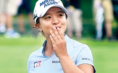 요술지팡이 휘두른 김세영… LPGA 최소타 갈아치운 '31언더파 마법'