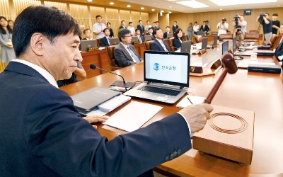 내우외환에 韓銀마저 포기한 '3% 성장'… 이제 정부만 '나홀로 고집'