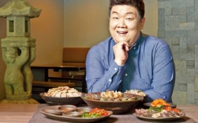 소 사골로 우려낸 육수로 만든 순댓국 '군침'