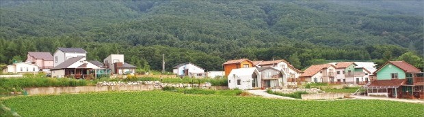 강원 평창군 대관령면 횡계리 해발 고도 750ｍ 일대에 들어서고 있는 전원주택 단지. /OK시골  제공 