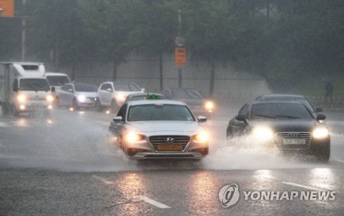 호우주의보 속 경기도 18㎜ 비…지자체 비상근무