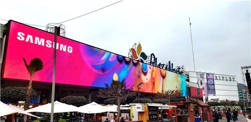 삼성전자, 페루 쇼핑몰에 '중남미 최대' LED사이니지 설치