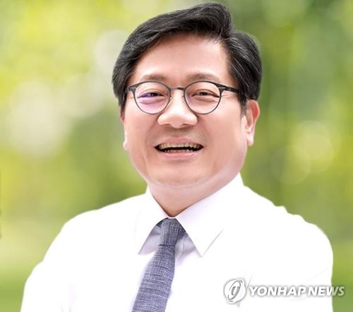 '성희롱·논문표절 논란' 서울대 강대희 총장후보 사퇴