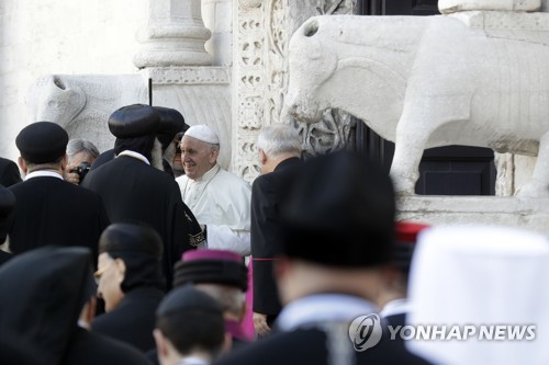이탈리아 남부서 교황 등 범기독교 지도자 회동… 중동평화 논의