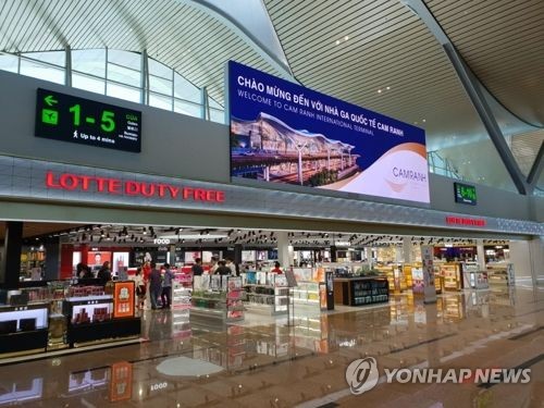 '흔들리는 1위' 롯데면세점, 공격적 마케팅에 해외 돌파구 모색