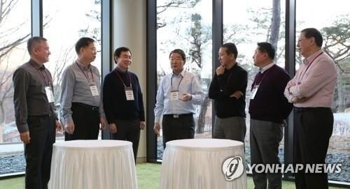 LG㈜·LG유플러스 CEO '맞교체'할 듯… 구광모 체제 첫 인사