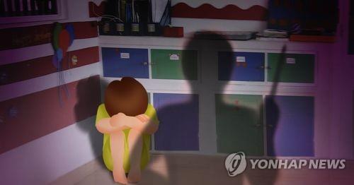 "원생 혼자 화장실에 놔둔 건 아동학대"…보육교사 2명 벌금형