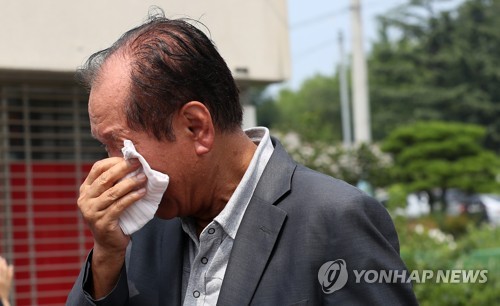 해병대 헬기추락 유족 "협의 안 되면 장례 안 치르겠다"