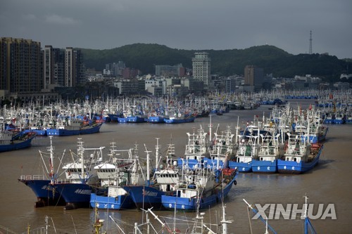 태풍 '암필', 29년만에 상하이 직접 강타… 中 동부 38만명 대피