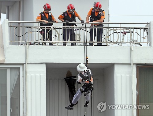 최악 폭염에 벌집 제거요청 119신고 급증… 하루 1000여건