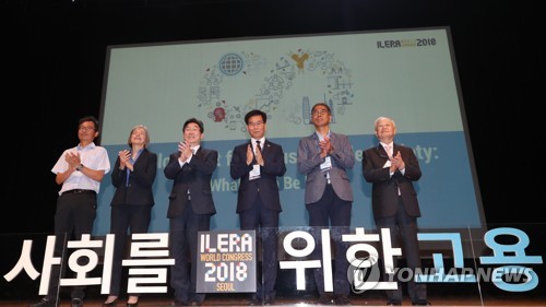 노사정 대표 3개월만에 한자리에… 고용문제엔 '이견'