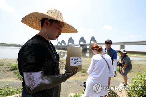 '4대강 보 구조물 남겨둬도 괜찮나'… 환경단체 현장조사