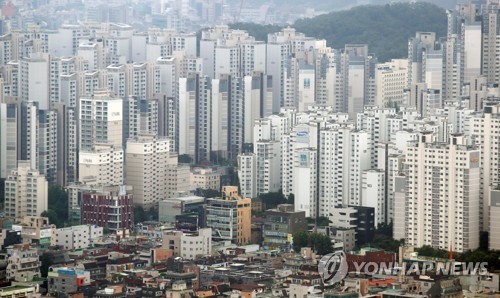 [8·2대책 1년] ① '집값 잡기' 총력전… 대세하락 국면 올까