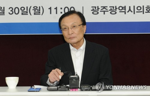 광주 온 이해찬, 전해철 그룹 김진표 지지에 "부담되지 않는다"