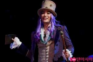 [TEN PHOTO] 전동석 &#39;치명적인 미소&#39;