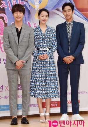 [TEN PHOTO]양세종-신혜선-안효섭 &#39;대세 배우들의 조합 처음이지&#39;