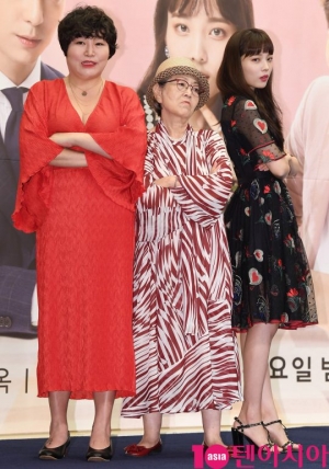 [TEN PHOTO]고수희-김영옥-윤소희 &#39;러블리한 마녀들&#39;