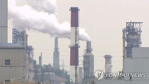 작년 굴뚝 늘어도 대기오염물질 줄어…"노후화력발전 중단 덕분"