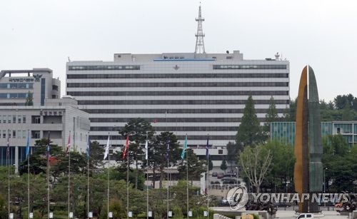  '軍정치개입' 양심선언 장교 파면 취소… 당사자 "적절 보상해야"