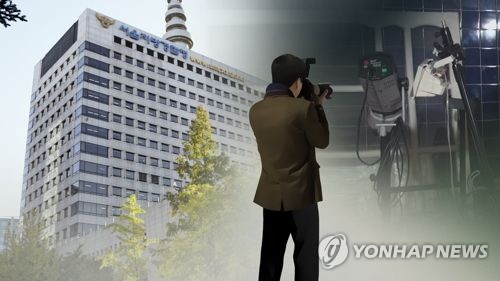 경찰 "사진작가 '로타', 성범죄로 재판 받아야"… 기소의견 송치