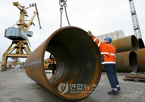 말레이, 中주도 송유·가스관 공사도 중지… "前총리 비리 연루"