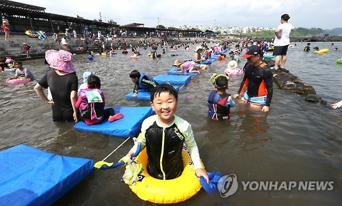 전국이 찜통인데… 최남단 서귀포는 아직 폭염 없어