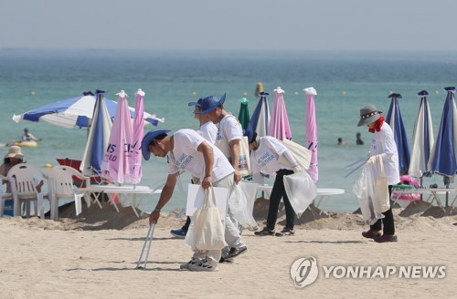 쓰레기·사람·자동차 넘쳐나는 '제주'… 환경세 부과 성공할까