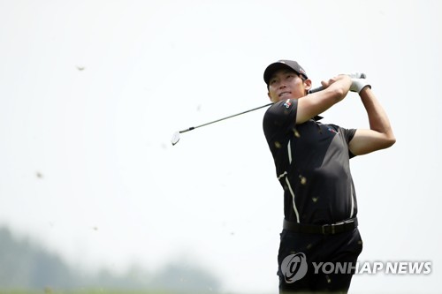 김민휘, 존디어클래식 2R 공동 12위…마이클 김 선두