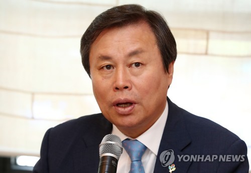 도종환 장관 "영화계 노동시간 단축 정부시책 수용 감사"