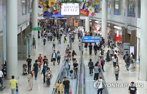 해외서 600달러 쇼핑하고 술 한병 더… 세관통과 당당히