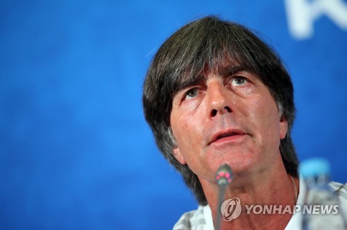 [월드컵] 조기탈락 독일 뢰프 감독 재신임 가닥…"대안 없다"