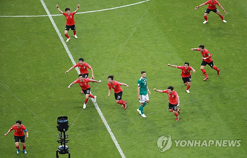 [월드컵] 한국의 세 단어 평가는 '너무 늦은 톱뉴스'