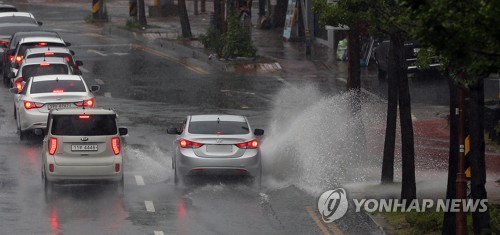 곳곳 시간당 30㎜ 폭우… 서울·경기 사흘간 300㎜ 이상 많은 비