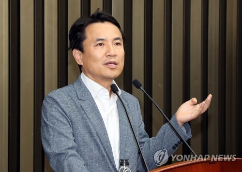 한국 "기무사 문건, 비상조치 검토 수준… 적폐몰이 수사 안 돼"