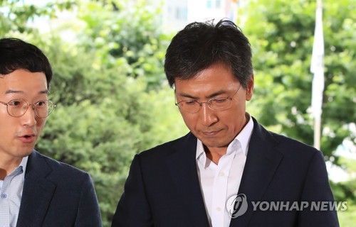 "안희정에 '덫을 놓은 사냥꾼' 표현 지나쳤다"… 검찰 사과문