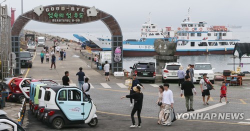 제주 우도 렌터카 통제 연장 놓고 "1년 더" vs "장사 못하겠다"