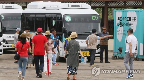 제주 우도 렌터카 통제 연장 놓고 "1년 더" vs "장사 못하겠다"