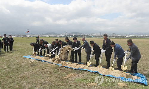 제주공항서 4·3 유해발굴 재개… "70년 한 풀어드리겠다"