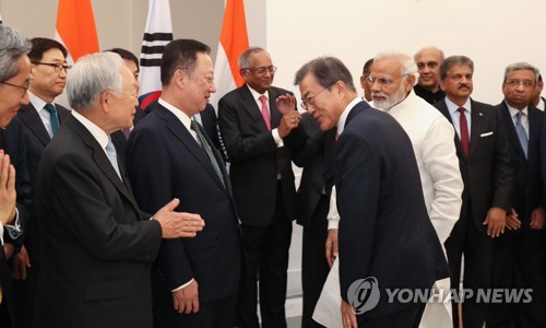 문 대통령, 한·인도 CEO들과 한자리… "기업 어려움 해소"