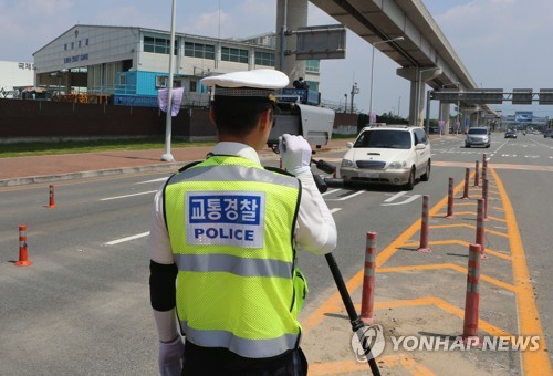 BMW 질주사고 이후에도 김해공항서 쌩쌩… 하루 124대 과속 적발