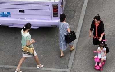 北관계자, 9·9절 中시진핑 방북 기대… "초청했으니 와야지"