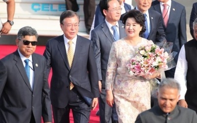 문대통령, 오늘 삼성 인도공장 준공식… 이재용 만남 주목