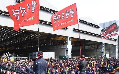 '단체협상 난항' 현대중 노조, 폭염 속 전면파업