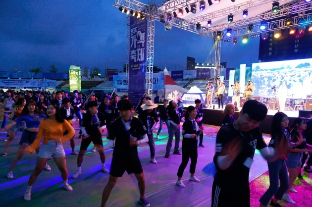 전주 가맥축제 맞이하는 ‘가맥지기’의 화려한 축하공연!