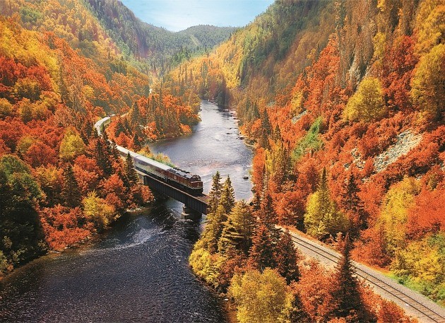 캐나다의 아가와 협곡을 지나는 기차 /캐나다관광청 제공