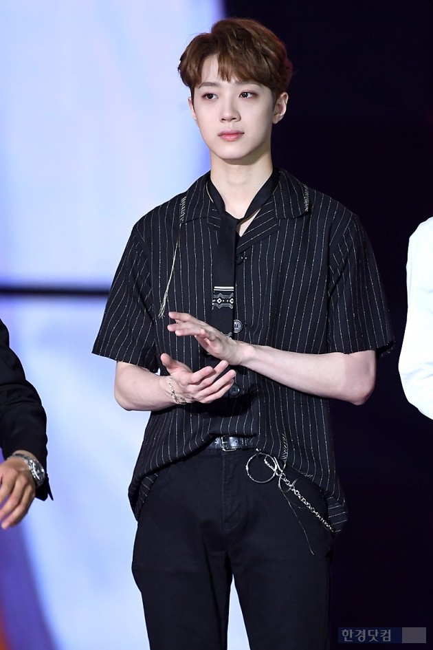 [포토] 워너원 라이관린, '순정만화 속 주인공처럼~' (코리아뮤직페스티벌)